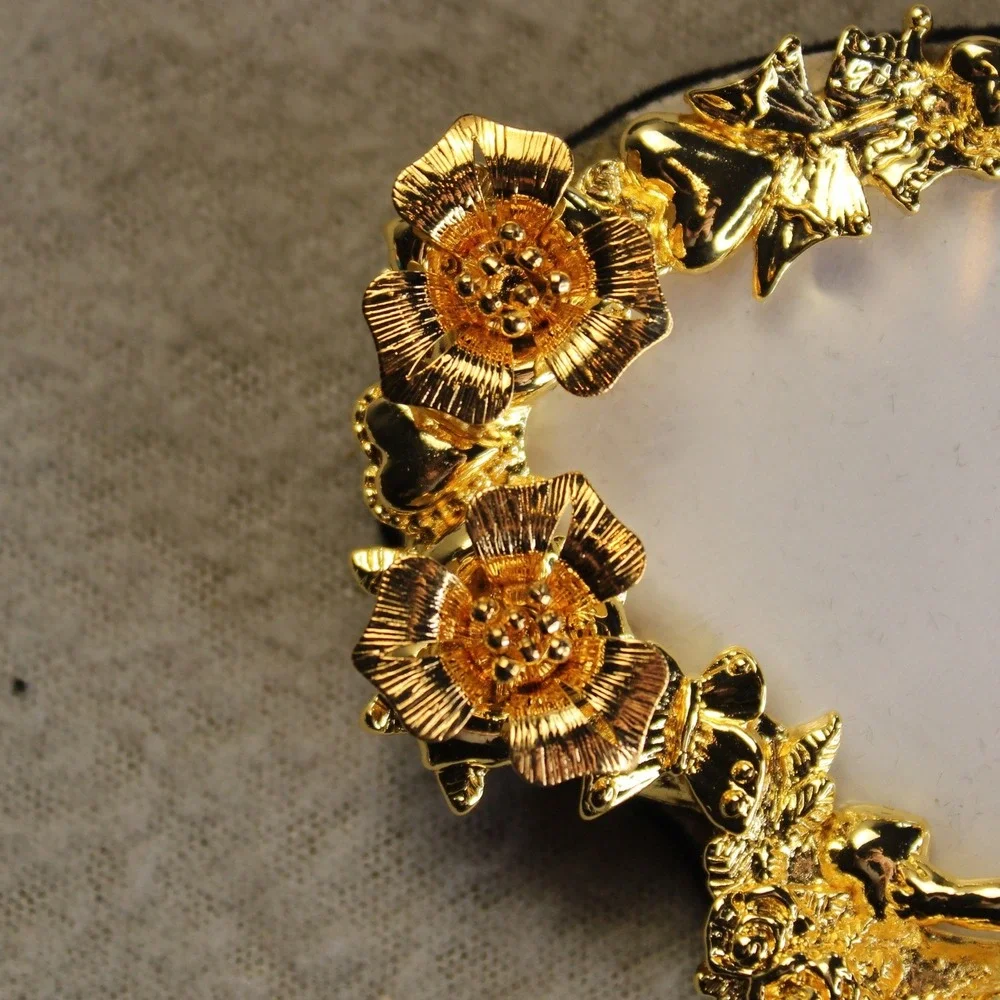 Avon Heart Frame with Earrings Women Gold Tone 1995 Cherub Floral Vintage Gift